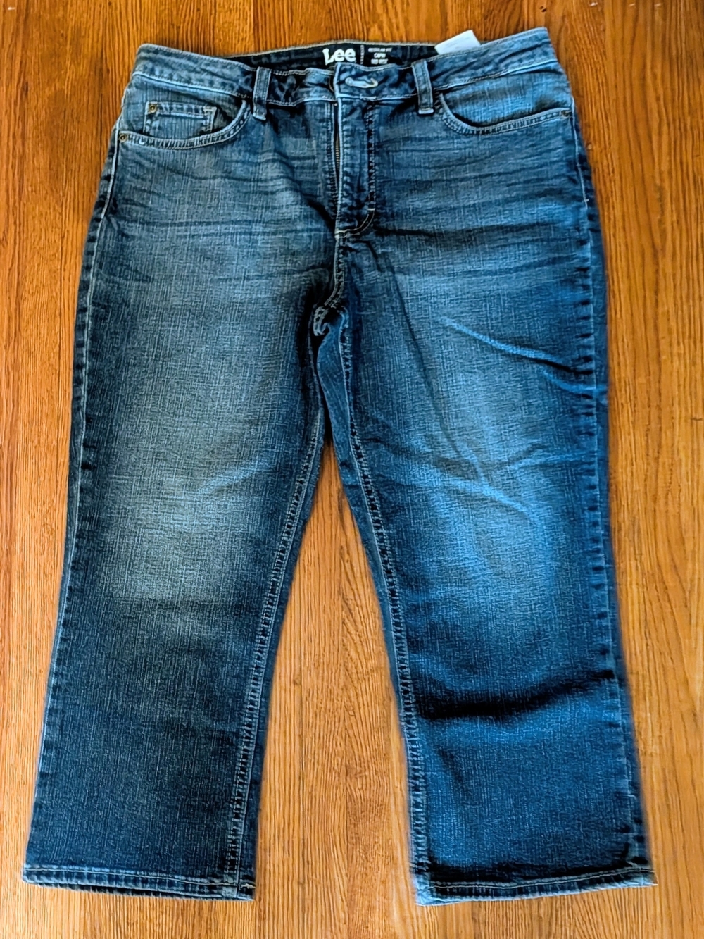 NWOT Lee Regular Fit Mid-Rise Capri in Indigo Blue Size 12